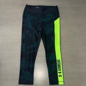 Under Armour Women's Cropped Leggings - Black and Neon Yellow
